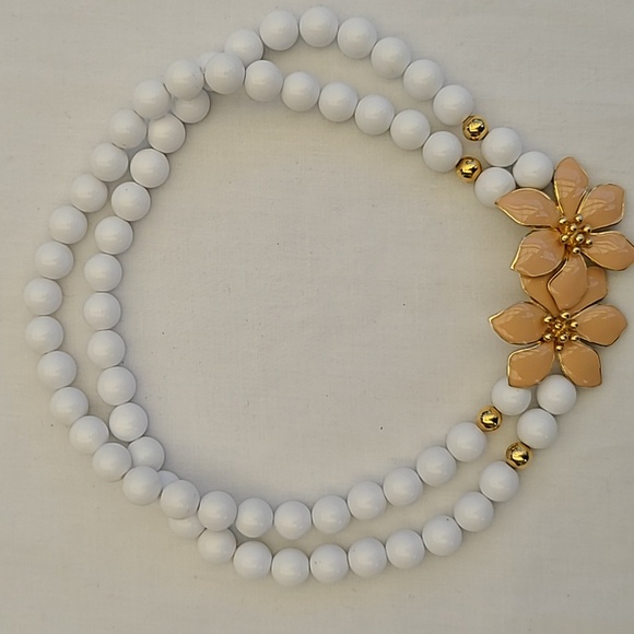 Jewelry - White & gold bead necklace with 2 peach enamel flowers with gold colored backing